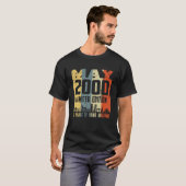 Retro Mai 2000 Funny 22. Geburtstag T-Shirt (Vorne ganz)