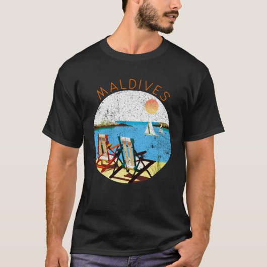 Retro Maldives Souvenir  Vintage beach Vacation T-Shirt (Vorderseite)