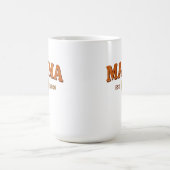 Retro Mama Est 2026 Gänseblümchen Kaffeetasse (Mittel)