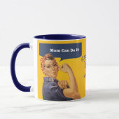 Retro-Mama kann es Tasse machen (Links)