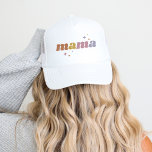 Retro Mama Truckerkappe<br><div class="desc">Maßgeschneiderte bedruckte Bekleidung personalisiert mit "Mama"-Grafik in einem niedlichen Retro-Schriftart und boho Regenbogenfarben. Verwenden Sie die Entwurfswerkzeuge, um den Text zu bearbeiten oder eigene Fotos hinzuzufügen, um ein benutzerdefiniertes T - Shirt-Design zu erstellen. Wählen Sie aus einer großen Auswahl an T - Shirt, Tanklappen und Sweatshirts für Damen, Herren, Kinder,...</div>