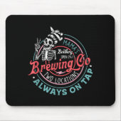 Retro Mama's Ery Brewing Co Funny Breastfeeding Sk Mousepad (Vorne)
