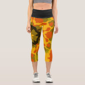 Retro Mandala Blume Gelb und Orange Capri Leggings (Vorderseite)