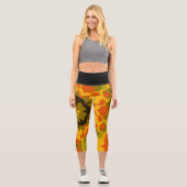 Retro Mandala Blume Gelb und Orange Capri Leggings (Vorderseite)