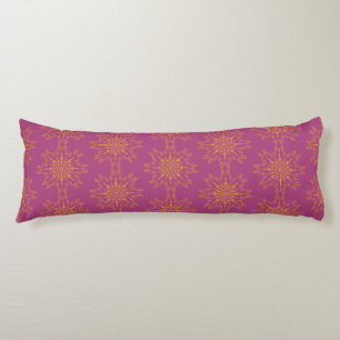 Retro Mandala Boysenberry Kissen