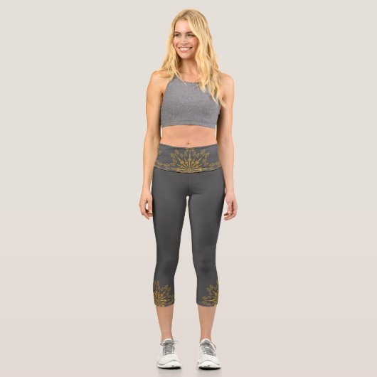 Retro Mandala Dusk High Waisted Capris (Vorderseite)