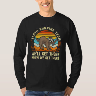 Retro-Marathonläufer Faultier beim Laufen Te T-Shirt
