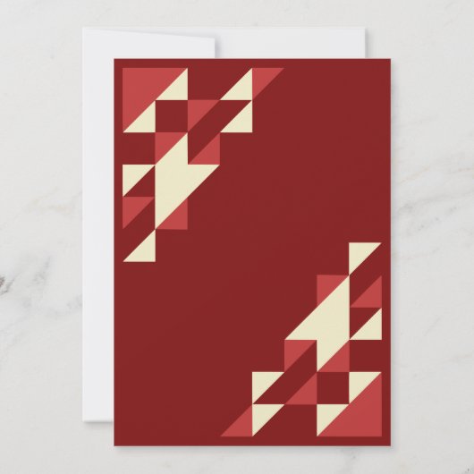 Retro Maroon Beige Triangle Geometric Birthday Einladung (Rückseite)