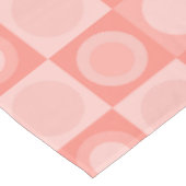 Retro MCM Geometrisches Muster Lachs rosa Tischdecke (Schrägansicht)