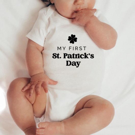 Retro meinen ersten Patricks Day Baby Strampler
