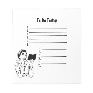 Retro, meinen Listen-Notizblock überprüfend Notizblock