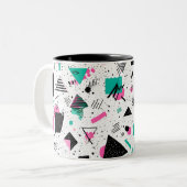 Retro Memphis Geometric Pattern Zweifarbige Tasse (Vorderseite Links)