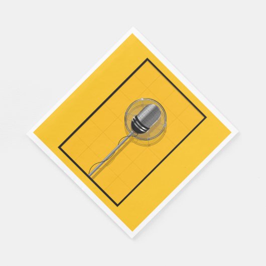 Retro Microphone on Bold Yellow Serviette (Ecke)