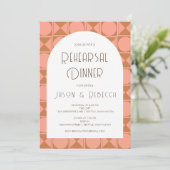 Retro Mid Modern Geometric Pink Rehearsal Dinner  Einladung (Stehend Vorderseite)