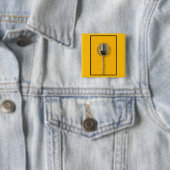Retro Mikrofon auf kräftigem Gelb Button (Beispiel)