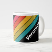 Retro Mitternachts-Regenbogen-Gestreift mit Namen Jumbo-Tasse (Vorderseite Rechts)
