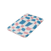 Retro Mod Pink Blue Checkerboard Abstrakt Badematte (Schrägansicht)