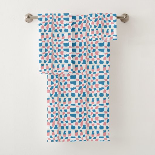 Retro Mod Pink Blue Checkerboard Abstrakt Badhandtuch Set (Insitu)