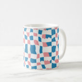 Retro Mod Pink Blue Checkerboard Abstrakt Kaffeetasse (VorderseiteRechts)