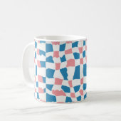 Retro Mod Pink Blue Checkerboard Abstrakt Kaffeetasse (Vorderseite Links)