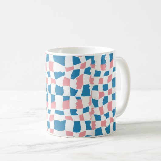 Retro Mod Pink Blue Checkerboard Abstrakt Kaffeetasse (VorderseiteRechts)
