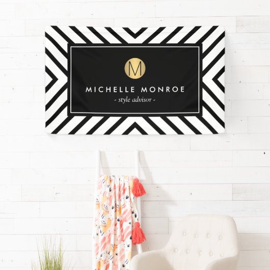 Retro Mod Schwarz und Weiß Muster Gold Monogramm Banner (Insitu)