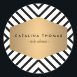 Retro Mod Schwarz-Weiß-Muster mit GoldEmblem Runder Aufkleber<br><div class="desc">Koordiniert bis 12.01 Uhr das Retro Mod Schwarz und Weiß Muster mit dem Gold Emblem Business Card Template. Ein optisches Schwarz-Weiß-Muster schafft visuelles Interesse als Hintergrund für dieses personalisierte Aufkleber-Design. Das Gold-Emblem der Imitate enthält Ihren Namen oder Ihren Firmennamen und wird zu einer einzigartigen Markenidentität. © 1201AM CREATIVE</div>