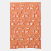 Retro Modern Fisch, Light Coral Orange & Mandarine Geschirrtuch (Vertikal)