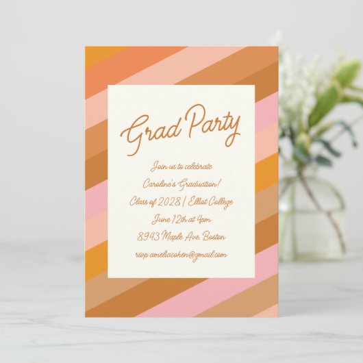 Retro Modern Script Rosa Orange Graduation Party Einladung (Stehend Vorderseite)