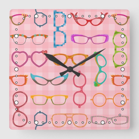 Retro moderne Hipster-Brillen-rosa Gingham Quadratische Wanduhr (Vorderseite)