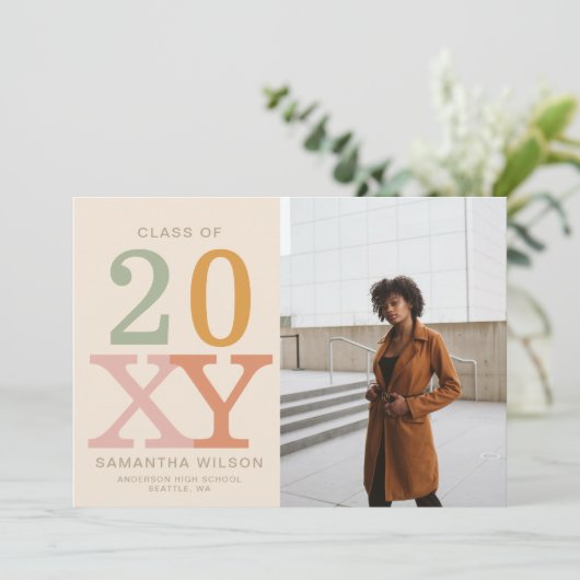 Retro Moderner Minimalistischer Abschluss mit 2 Fo Einladung (Stehend Vorderseite)