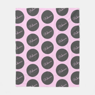 Retro-modernes Pink & Gray Modernes Polka Dot Desi Fleecedecke