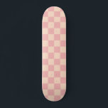Retro Modernes Prüfmuster rosa Creme Skateboard<br><div class="desc">Checked Pattern im Retro Karo in rosa Creme geprüft. Fun Design mit einer Vintagen zeitgenössischen Ästhetik. Cool und trendig. Von Kierkegaard Design Studio.</div>