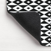 Retro Modernes Schwarz-weißes Diamantformmuster Mousepad (Ecke)