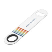 Retro-Monogramm-Minimalist-Streifen Speed Flaschenöffner (Vorderseite Schrägansicht)
