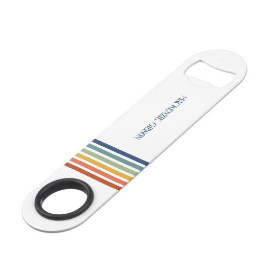 Retro Monogrammed Minimalist Stripes Speed Flaschenöffner (Rückseite Schrägansicht)