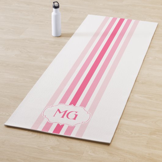Retro Monogrammed Minimalist Stripes Yogamatte (Beispiel)