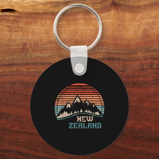 Retro Mountains New Zealand Schlüsselanhänger (Vorderseite)