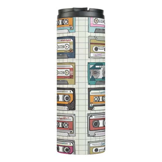 Retro Music Cassette: Nostalgisches Symbol Thermosbecher (Rückseite)