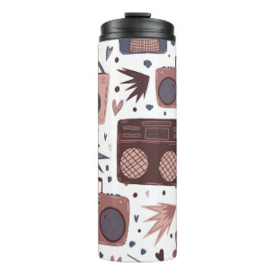 Retro-Musik nahtloses Vintage-Muster. Thermosbecher