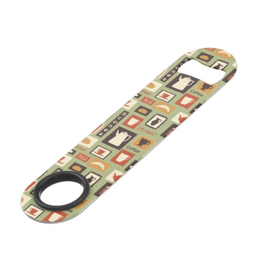 Retro Muster mit Küchen-Geschirr zum Frühstück Speedflaschenöffner (Rückseite Schrägansicht)