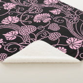 Retro-Muster rosa auf schwarz Sherpadecke (3/4)