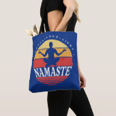 Retro Namaste, Yoga-Pose Tasche (Von Nahem)