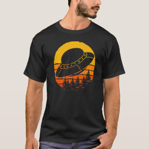 Retro Nature Undefined Flying Object Sci Fi UFO T-Shirt