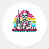 Retro Neon Skeleton Nurse � Funny Spooky Medical D Runder Aufkleber (Vorderseite)