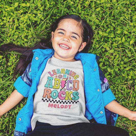 Retro-niedlich zurück zum T - Shirt der Schule