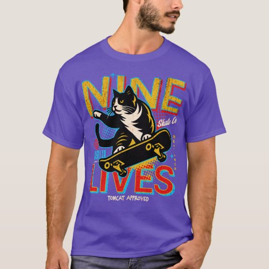 Retro Nine Lives Skate Co Funny Skateboarding Cat T-Shirt (Vorderseite)