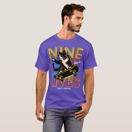 Retro Nine Lives Skate Co Funny Skateboarding Cat T-Shirt (Vorne ganz)