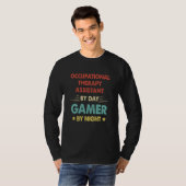 Retro Occupational Therapy Assistant By Day Gamer  T-Shirt (Vorne ganz)