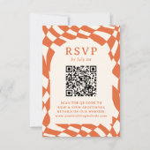 Retro Orange Checkerboard QR Code Hochzeit RSVP Karte (Vorderseite)